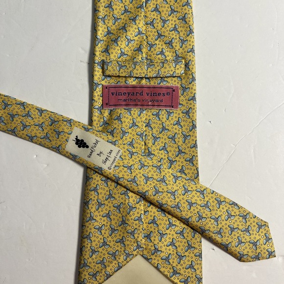 Vineyard Vines Other - Men's Vineyard Vines Yellow Silk Tie Blue Propellers Martha's Vineyard